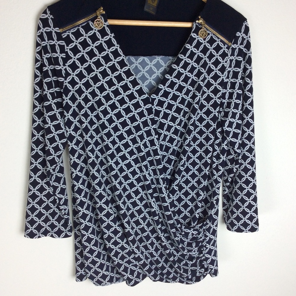 SALE! ANN KLEIN WOMEN’S SIZE M NAVY/WHITE BLOUSE